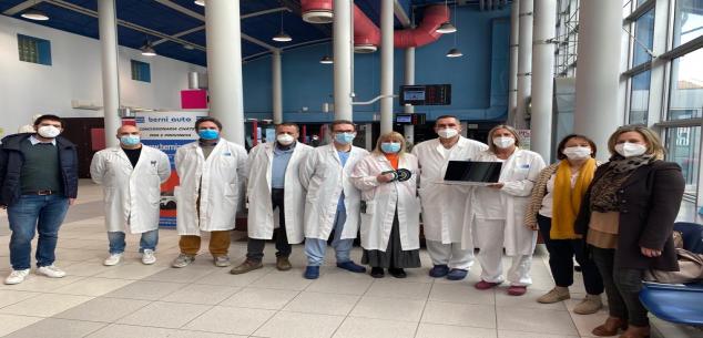 Un notebook convertibile touch e un dinamometro utile al recupero di pazienti colpiti da Covid. Ecco gli ultimi doni dell’iniziativa “Proteggiamoli!” messa in campo da sei comuni dell’Unione durante l’emergenza epidemiologica 