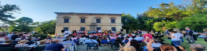 Cori in villa! Le voci di bambine e bambini, emozionanti e coinvolgenti